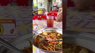 Jalan jalan!Makan mee bandung muar di Batu Laut@mama lynna# #jalan #jalanjalan #food #foodie