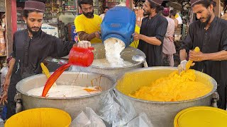 Summer Special Crushed ICE Mango Milkshake | Bulk Mango Juice Making | Street Drink of Karachi