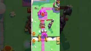 Cosas raras del cañon con ruedas en Clash Royale