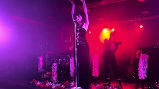 Lauren Mayberry (Live) - Under the Knife (Cologne, Germany - Luxor) (10/16/2023)