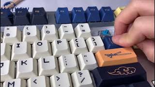 Blue samurai keycaps show