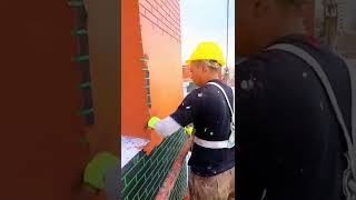 Worker showing how to do a brick finish on a wall‼️‼️🤯🤯🤯👷🧱