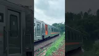 In Frame KA Papandayan (7047) GRT - GMR #kai #keretaapi #railfans #keretaapiindonesia #daop2bandung