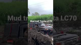 Mud trail Toyota LC70 scx10ii 1/10 #shorts