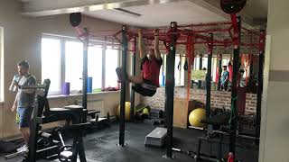 Hanging Pause Straight Leg Raise (toes to bar) x10 @89,2kg