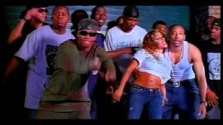 Lil' Kim Feat. Maino - Stomp