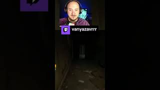 Темный мрачный коридор я на цыпачках как вор | v#outlast  #vanyazavrrr #Twitch #хоррор