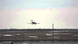 United Express CRJ-700 Landing at KROC