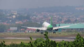 Pesawat Citilink Mendarat dibandara Ahmad Yani Semarang