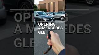 Opening a luxury SUV: MERCEDES GLE