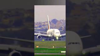 AIRBUS A380 EMIRATES LANDING AT SBGR. EK261 (DXB-GRU) (A6-EUJ) #gruairport #a380 #emirates