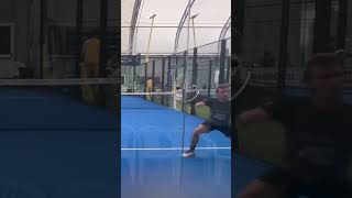 LA DÉFENSE DE L’ANNÉE !!! #padel #padelvideos #padelhighlights #padeldefense #padelon