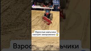 Трактор и плуг в работе #сельхозтехника #кфх #агротехника