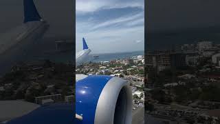 United 737 Max 9 Landing in Grand Cayman 🇰🇾 🌴