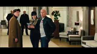 Red_2_Official_HD_Trailer_2013_-Helen_Mirren.mp4