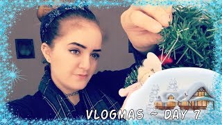 8 Days Of Vlogmas ~ Day 7: Festive Q & A + GIVEAWAY!!!