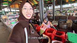 Things in Morning market in Chinese muslim village