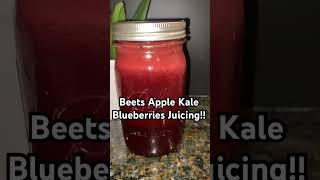 Heathy Juicing Beets, Apple, Kale, & Blueberries!!💕#youtubeshorts