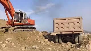 Hitachi EX400-1 on quarry