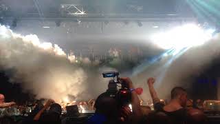 Carl Cox plays 'Fabio Neural - Kora' @ The Revolution Closing Party