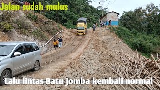 Batu jomba sudah bagus !! bus dan truk siap siap terbang !!