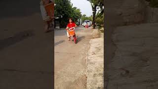 ADEK MAIN SEPEDA #shortvideo #shortfyp #shorts