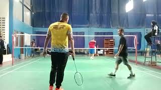 Pertandingan Ekspedisi Badminton  Camat Gempol vs Camat Sumber