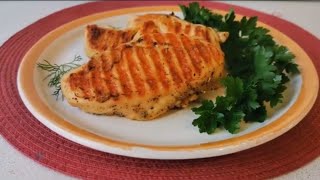 Вкуснейшая куриная грудка на скорую руку для ценителей ПП и не только.