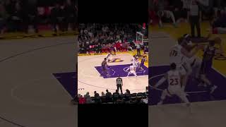 Lakers defeated the Raptors 122 over 112 Mar 11, 2023