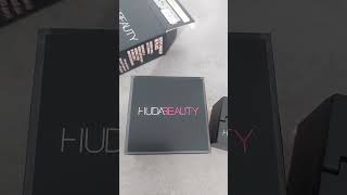 Huda beauty easy bake😍#cipria #hudabeauty #easybake #blossomcake #sephora #viralvideo