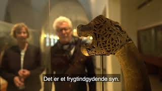 Ken Follett besøger Vikingeskibsmuseet i Oslo