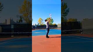 Tennis serve mistakes - Relaxed grip