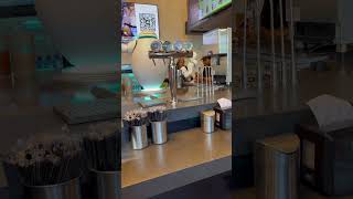 Robot making boba tea! #vegasvacation #vegas #bobatea #familyvacation #familyvlogs #vacation2024