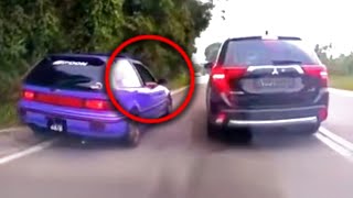 Kereta selambe 'borak' tengah jalan