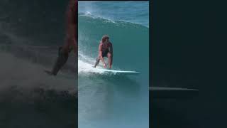 Kaniela Stewart doing his #surf thing #hawaii  #northshore 🌺 #longboardsurfing