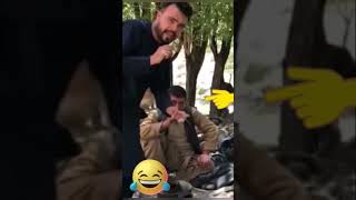 یک دقیقه همرای او گپ بزن که دق نشه 😂😂😂