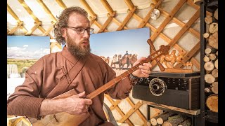 Singing a Mongolian Gobi Desert song - Throat singing by Rowan Hartsuiker