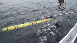 Retrieval of the Remus 600 AUV by the R/V Meriel M