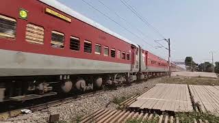 140 Kmph Super Aggressive Dust Raising Kolkata-Jammu Tawi Express Destroyed Paraj !!!