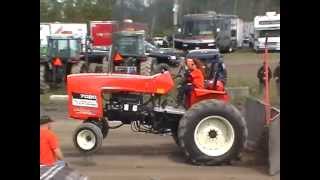 Allis Chalmers 7020 pulling Richmond 2013 part1/3