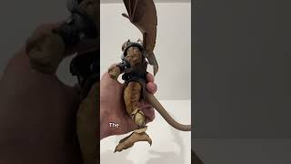 Hudson - Gargoyles NECA Toy Quickie Review by the GayComicGeek