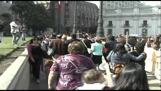 Manifestación Mujeres con Cáncer en La Moneda