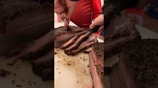 Brisket for the whole family? ✅ @smokesignalslr #brisket #bbq #bbqlovers #delicious #foodlover