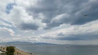 time-lapse freattyda beach with clouds and currents