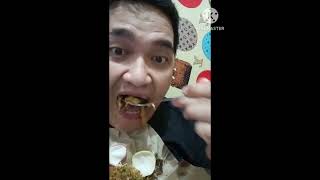 makan mie goreng dan kwetiau goreng malem malem