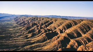 MacDonnell Ranges, mountain system / Northern Territory, Australia