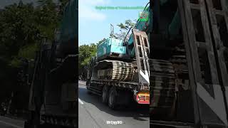 10 Wheeler Truck Carrying Excavator #shorts #excavator #alatberat #towing #heavyequipment