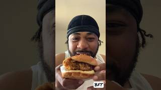 Popeyes Chicken Sandwich #popeyes #chickensandwich #chicken #food #foodie #foodreview #reaction