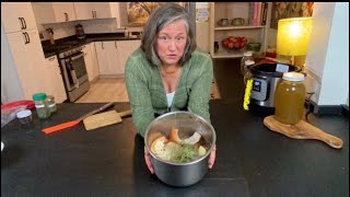 How To Make Bone Broth - Heal Leaky Gut #midwestmeanderings #healleakygut #bonebroth #prometabolic