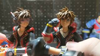 Kingdom Hearts III Bring Arts Sora Version 2 Overview | Comparison